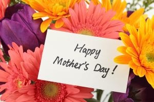 Take mom to Candicci's for Mothers's Day Brunch Buffet